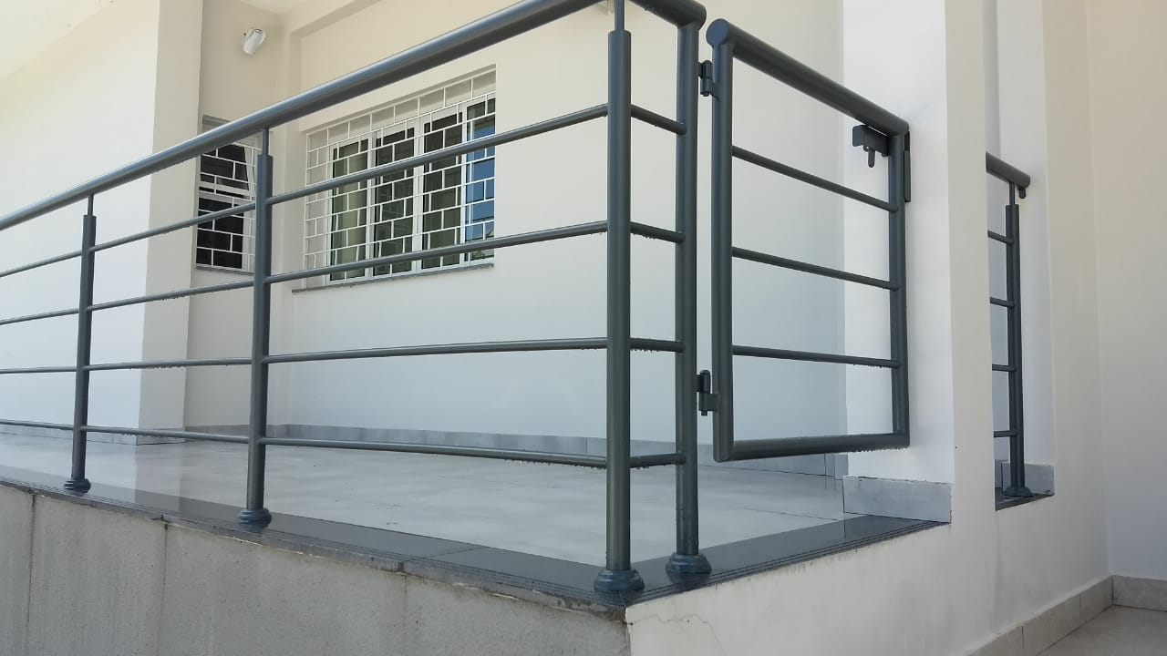 Escadas, Guarda Corpo e Corrimãos
